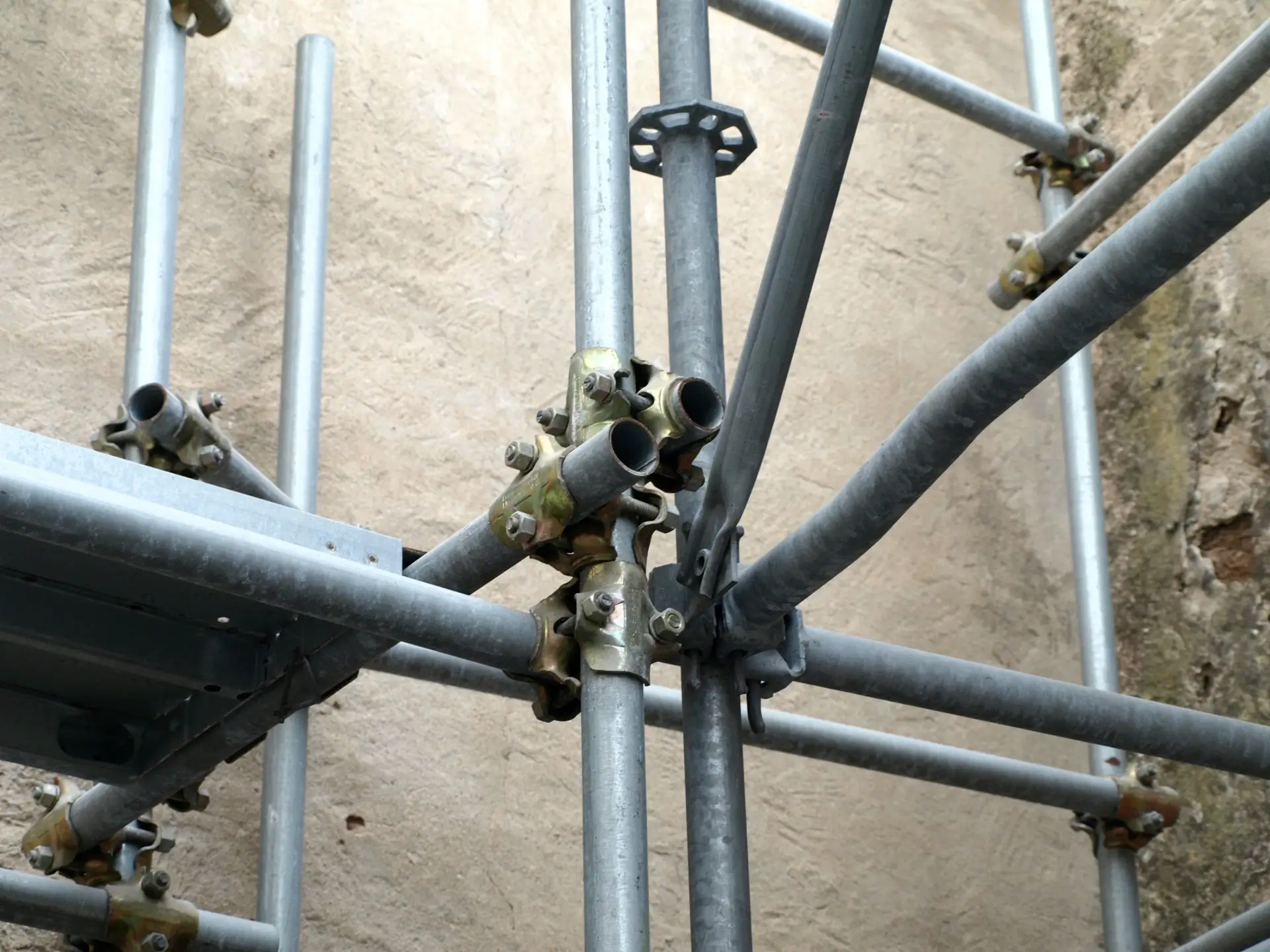 Échafaudages pour chantier à Luxembourg Ville : ADTO, votre fournisseur de confiance